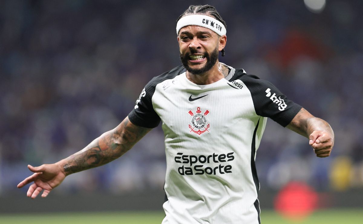 Memphis Depay analisa vitória do Corinthians sobre o Cruzeiro e elogia time de Leonardo Jardim: “É bom”