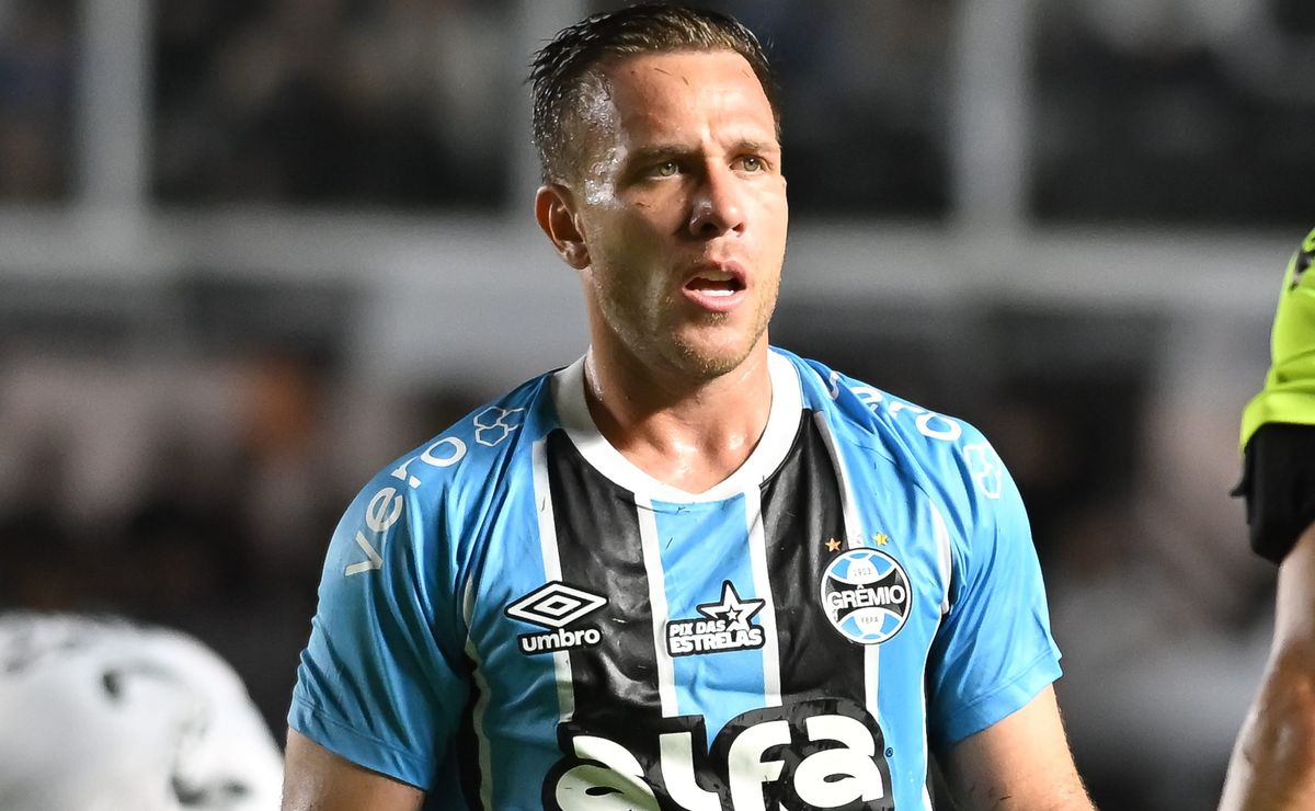 Grêmio vai com tudo por Arthur e topa pagar alto para manter volante em 2026