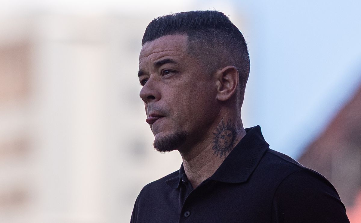 Ex-lateral do Internacional, Kléber revela ter dado um soco em D’Alessandro: “Nos rolamos no chão”