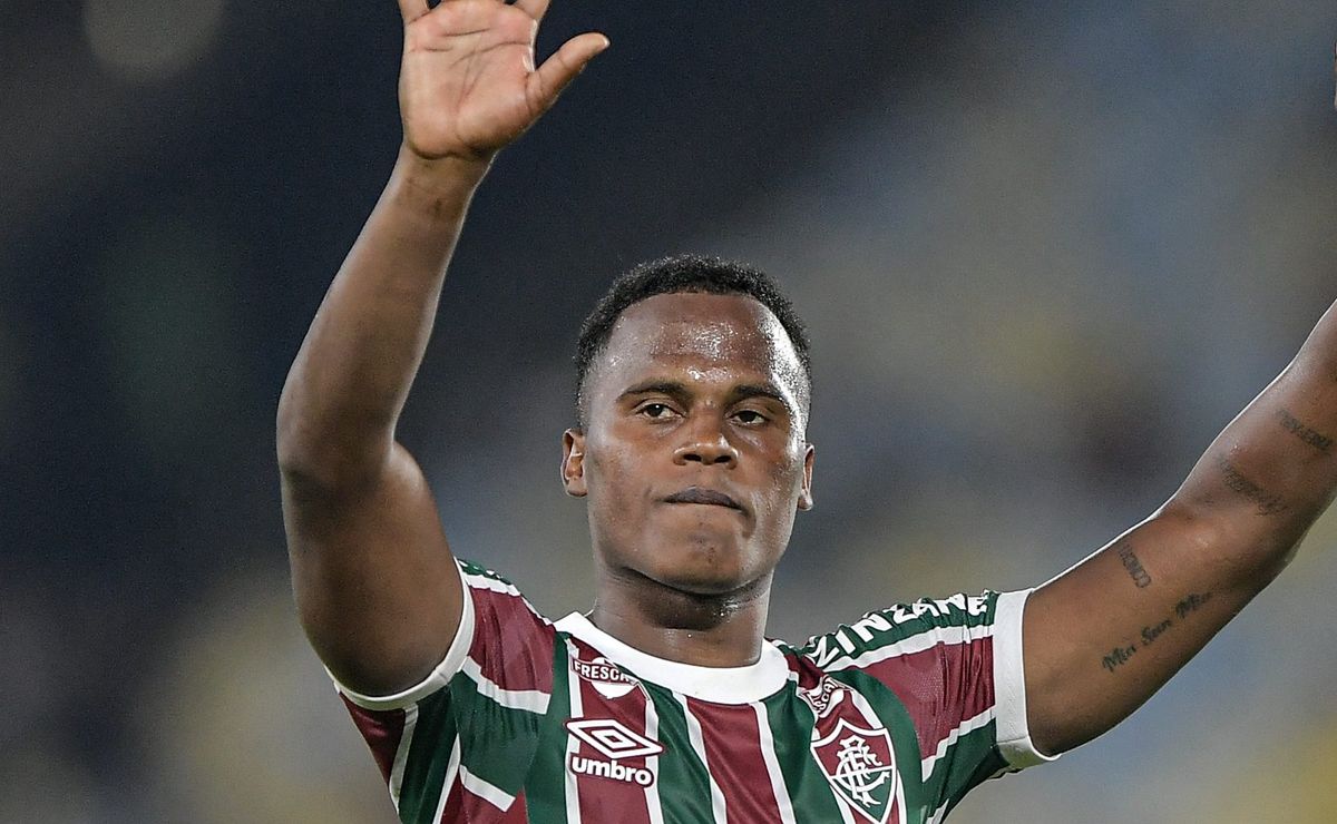 Arias manda mensagem de apoio ao Fluminense para enfrentar o Vasco: “Que termine da melhor forma possível”