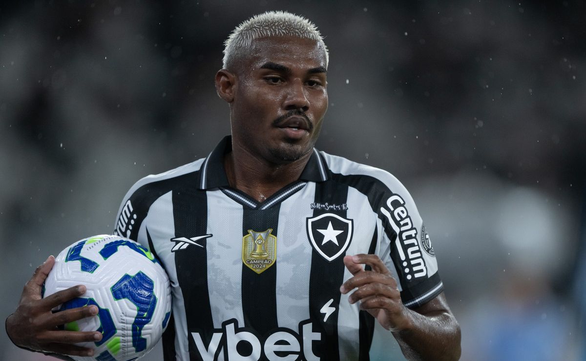 Botafogo bate o martelo sobre Cuiabano e traça estratégia para segurar o lateral