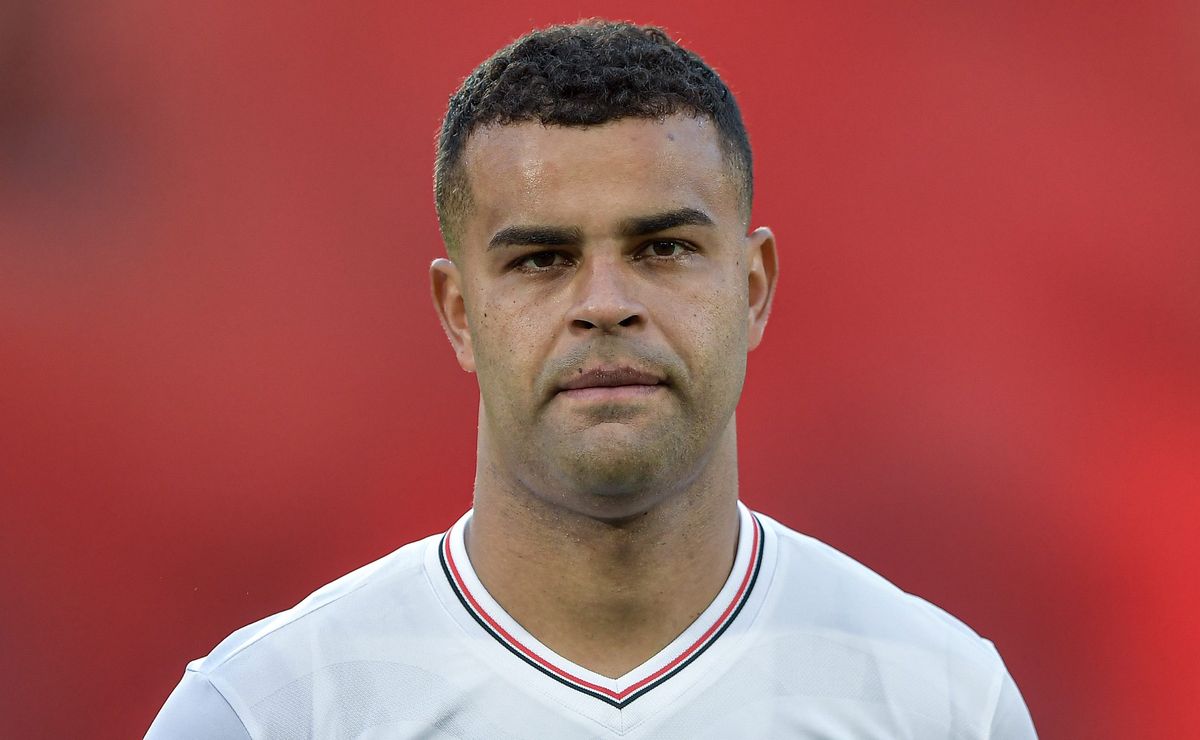 São Paulo define futuro de Alisson e volante deve ficar no clube para a próxima temporada