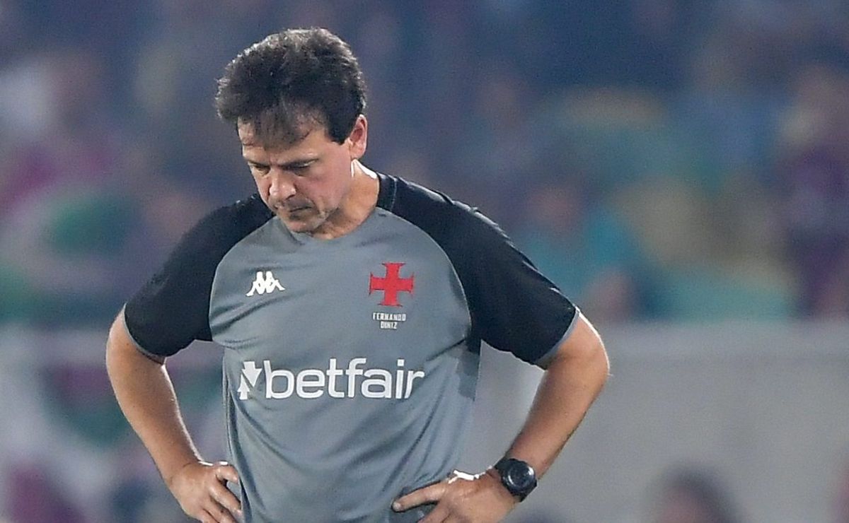 Fernando Diniz cita Palmeiras e Flamengo ao citar estruturação do Vasco: “Estamos aprendendo a fazer”