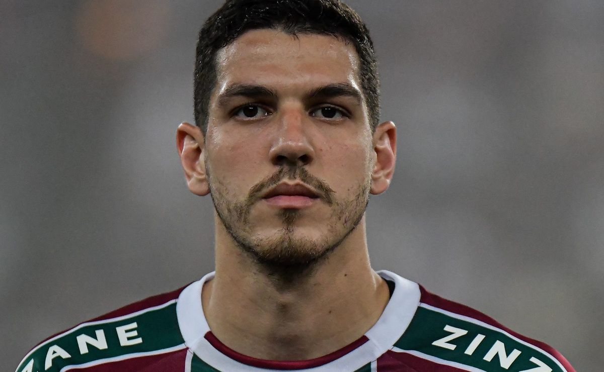 Fluminense se preocupa após ganhar concorrência do Cruzeiro por Nino e tem trunfo para fechar negócio