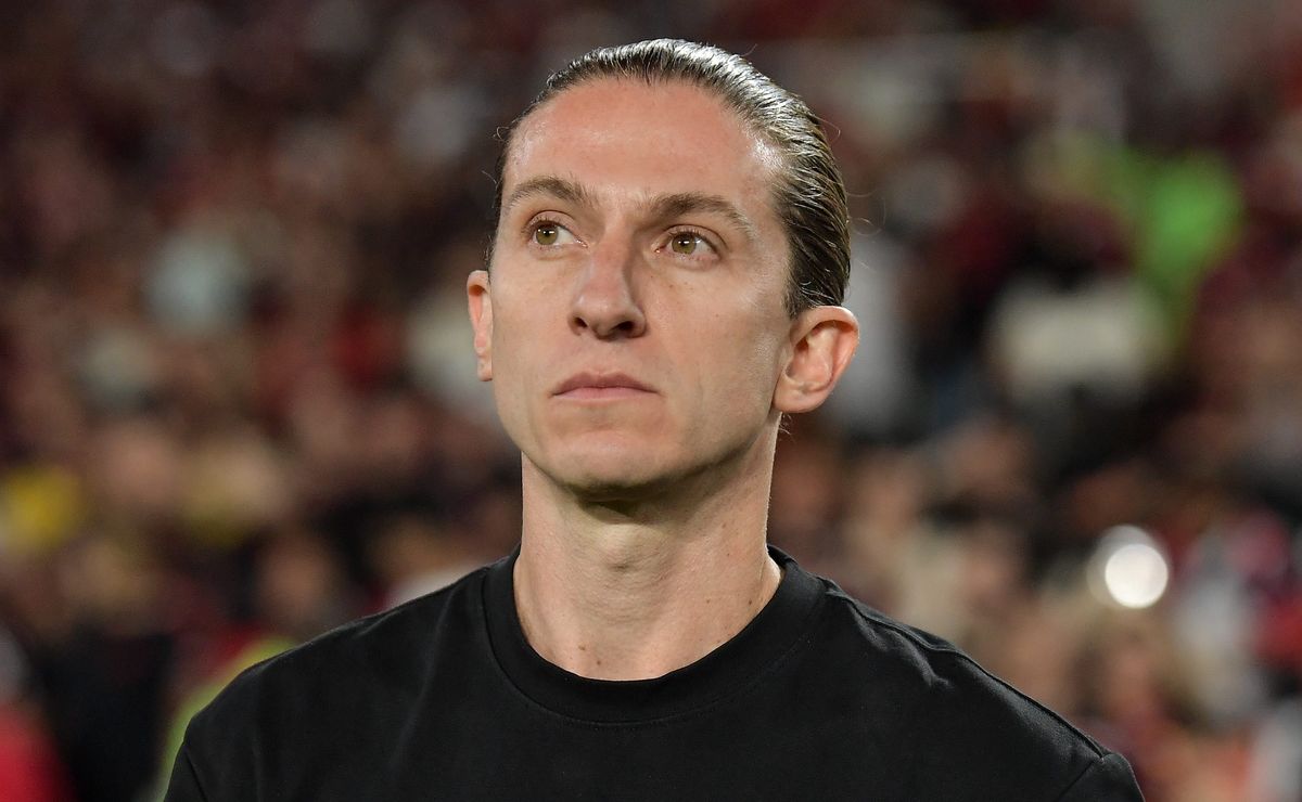 Filipe Luís define escalação do Flamengo com mudanças na defesa e no ataque para encarar o Pyramids pela Copa Intercontinental