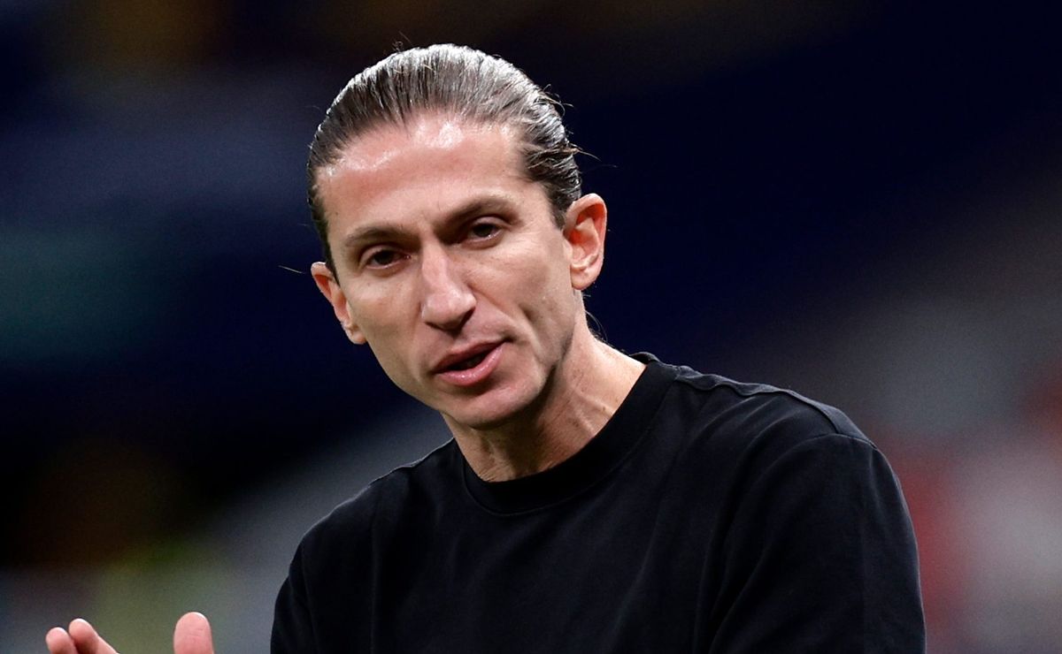 Filipe Luís exalta união do Flamengo após vitória e projeta final dura contra o PSG