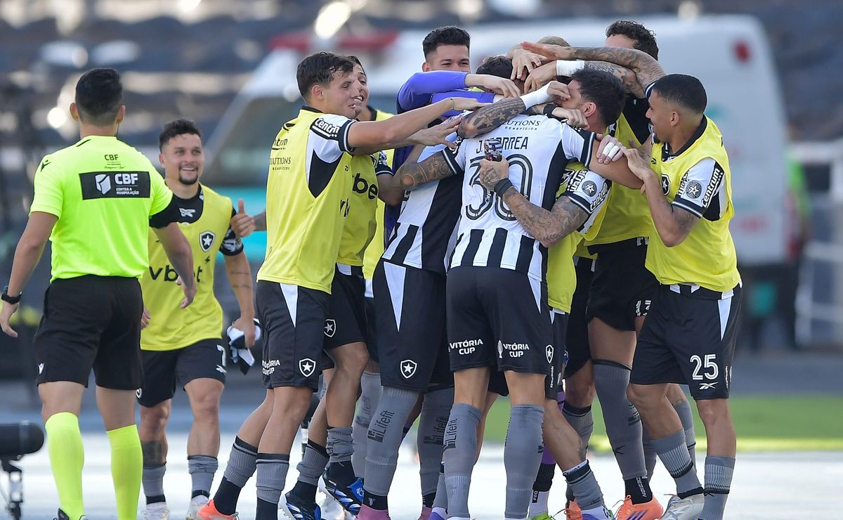 São Paulo quer 2 titulares do Botafogo, e Savarino e Marlon Freitas viram alvos do tricolor
