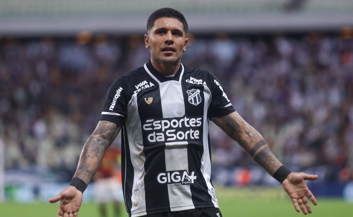 Lista de reforços do Santos ganha rumores, mas Peixe não negocia com Galeano atualmente