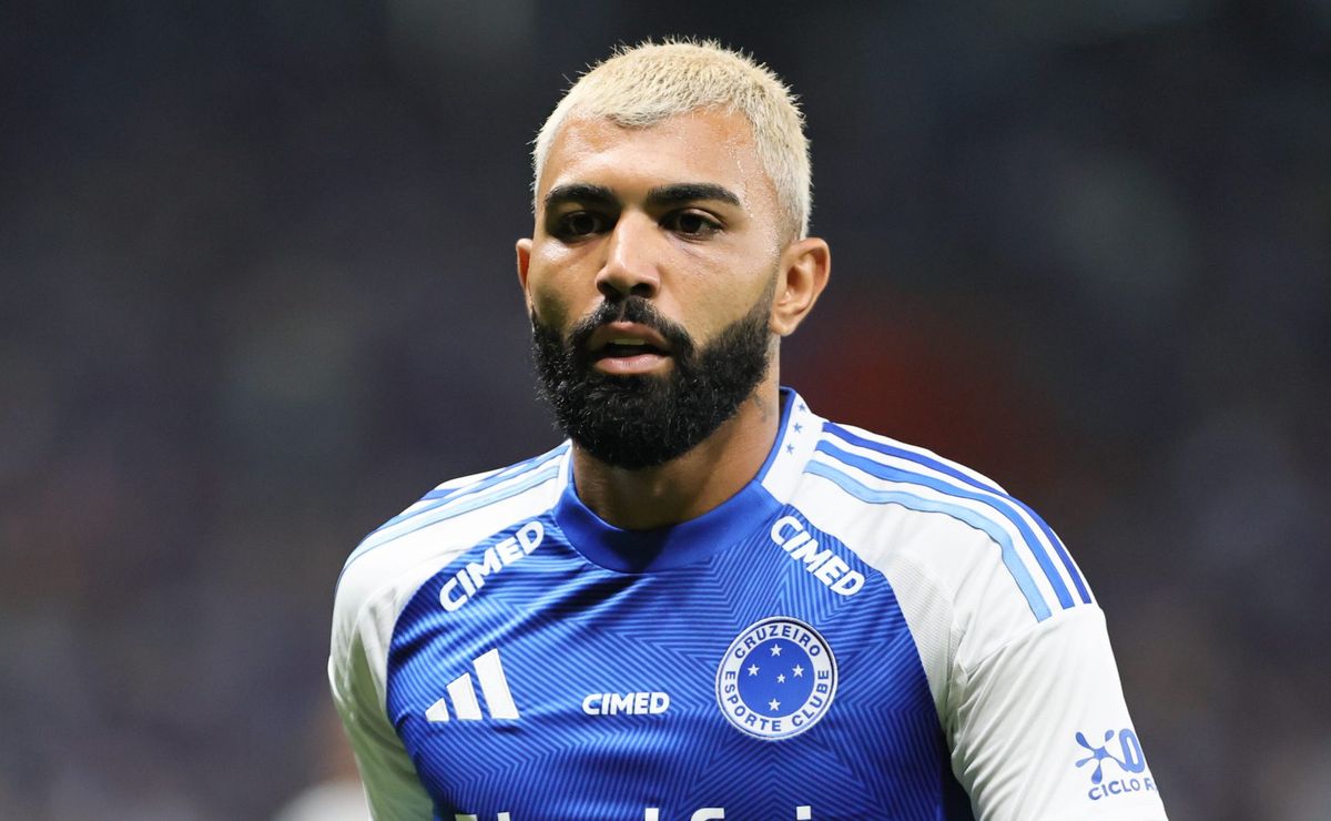 Gabigol lamenta frustração na temporada e expõe desejo de se redimir sobre lambança na cobrança de pênalti