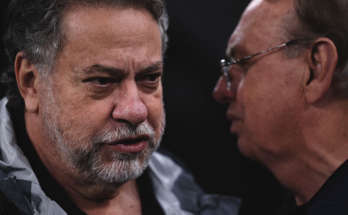 Escândalo explode no Morumbis, oposição avança e articula afastamento de Julio Casares no São Paulo 