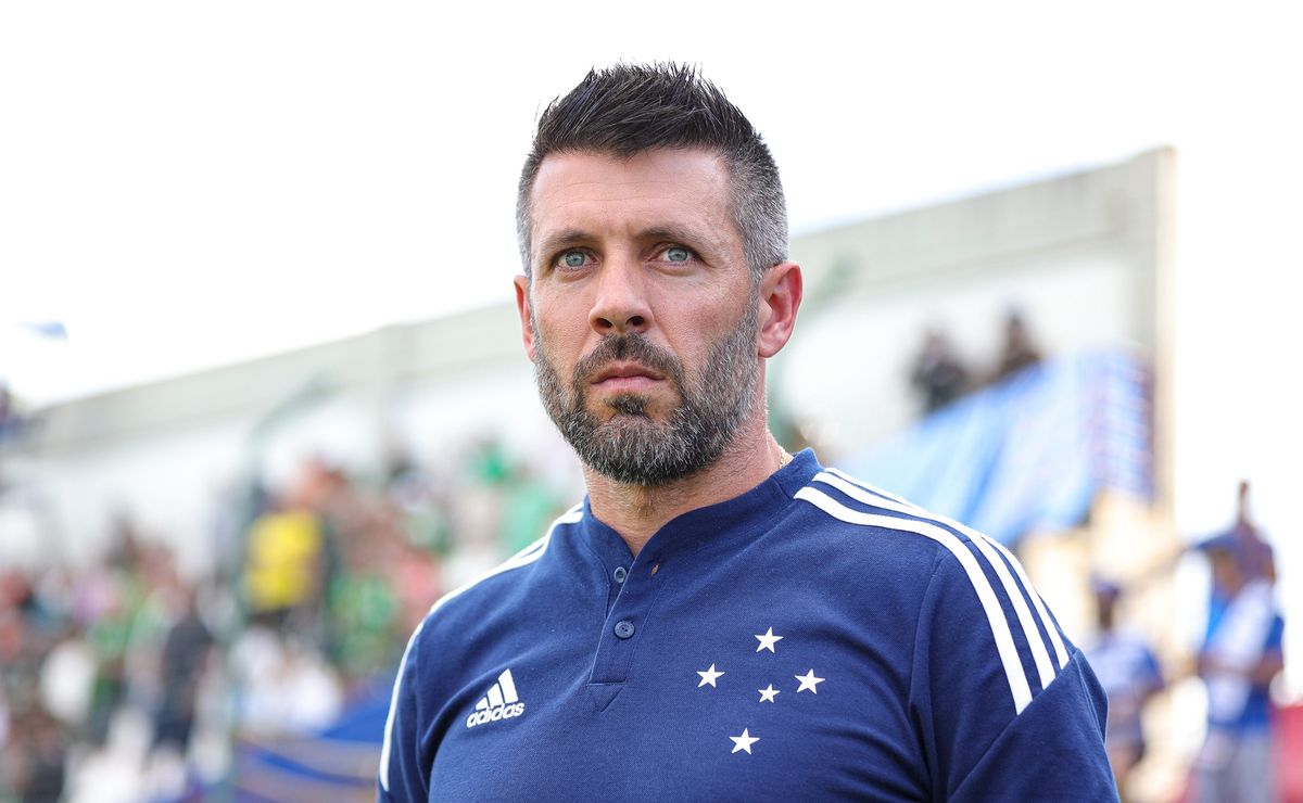 Cruzeiro negocia com Tite, mas Pezzolano agrada alta cúpula da Raposa nos bastidores