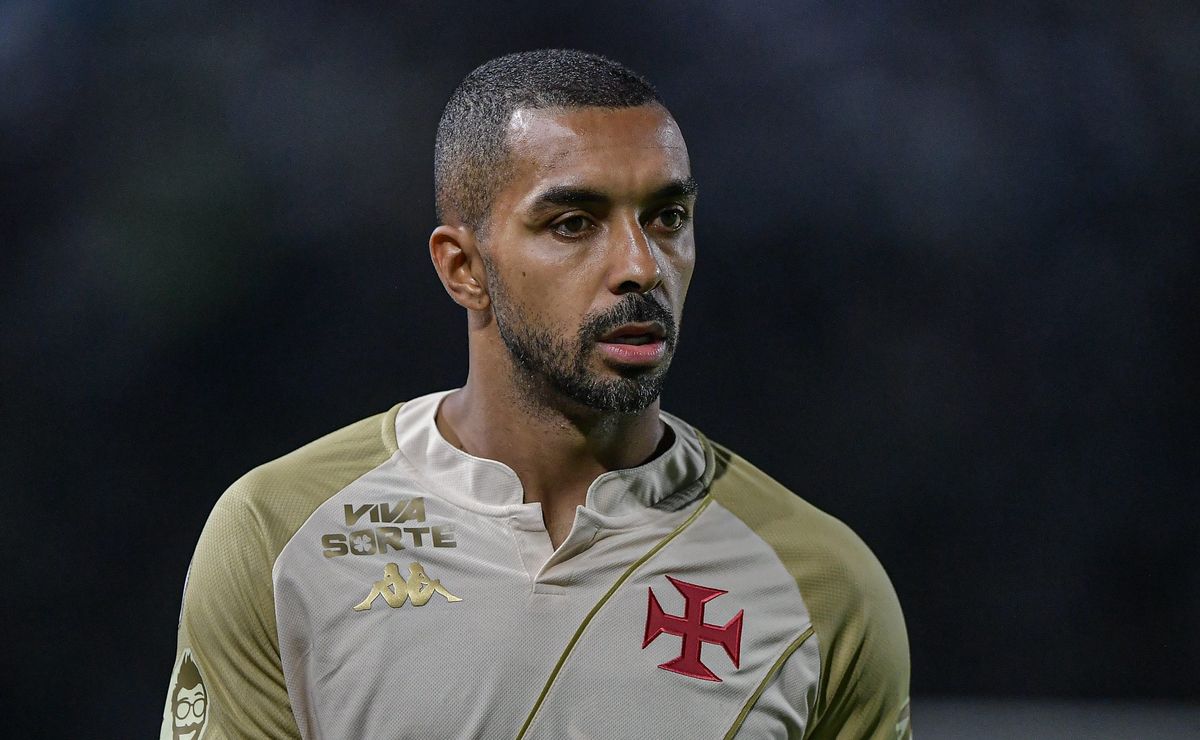 Paulo Henrique relembra gol contra em Fluminense x Vasco e revela bastidor: “Uma falha dessa não pode acontecer”