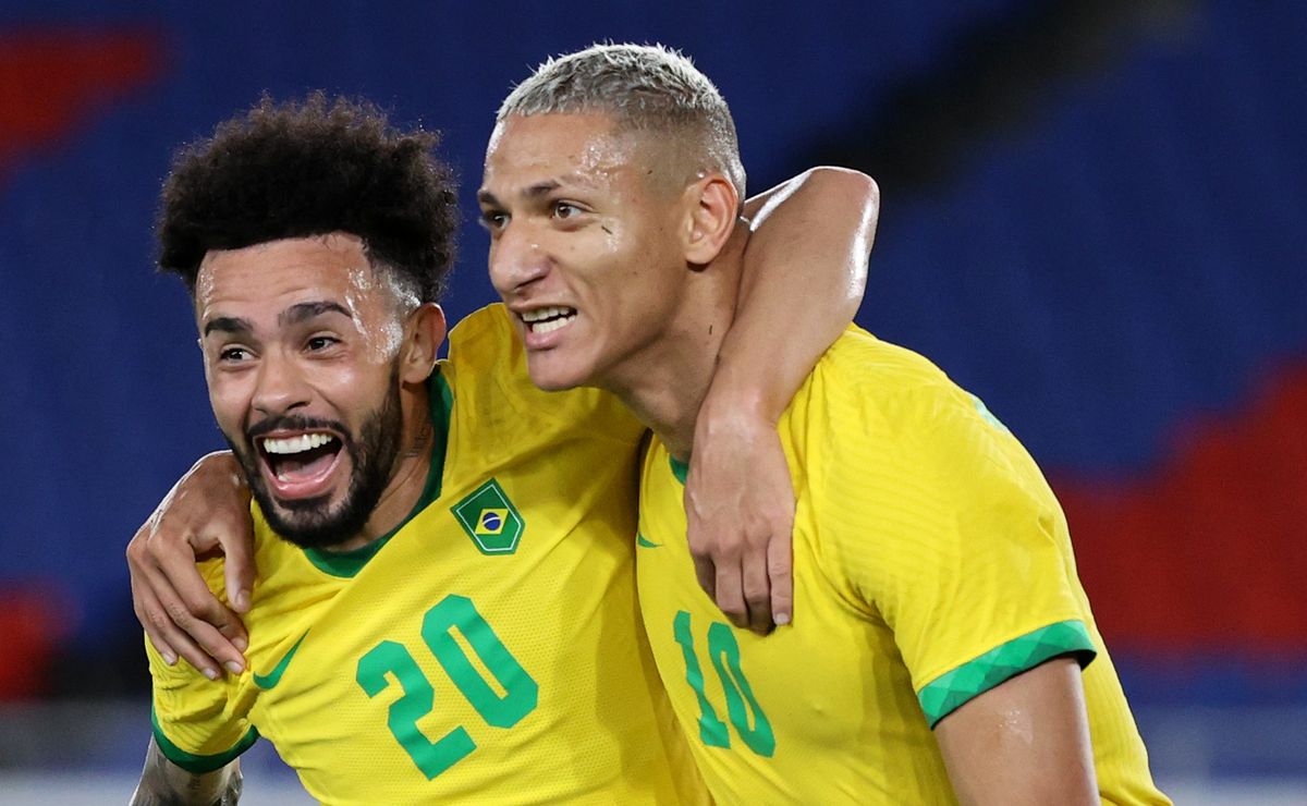 Claudinho será jogador do Santos se um detalhe for resolvido na negociação com o Al-Sadd, do Catar