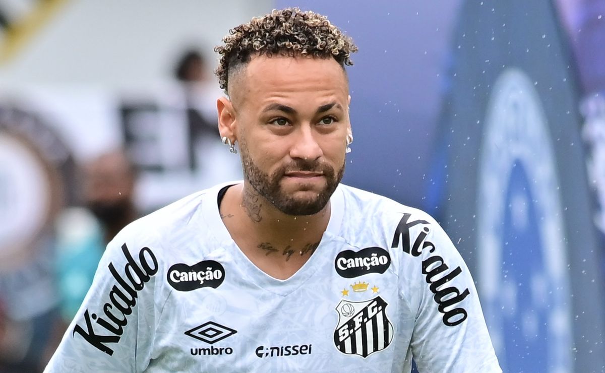 Santos e Neymar definem o prazo do novo contrato e se aproximam da assinatura