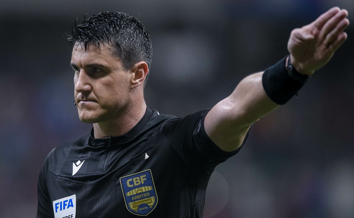 CBF bate o martelo e Rafael Klein irá apitar Corinthians x Vasco pela Copa Betano do Brasil