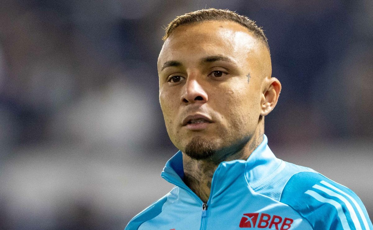 Santos acena com salário milionário para Cebolinha e o atacante escolhe continuar no Flamengo