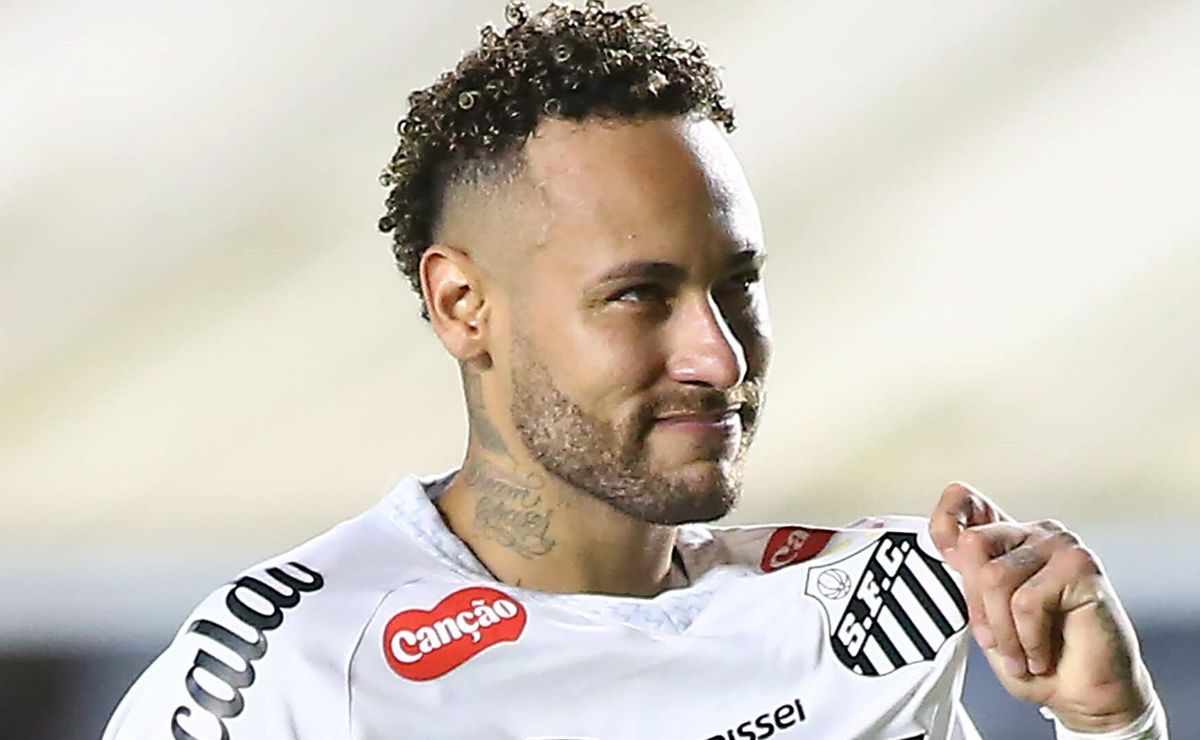 Neymar será tema de exposição no Pacaembu com troféus históricos e momentos marcantes de sua carreira