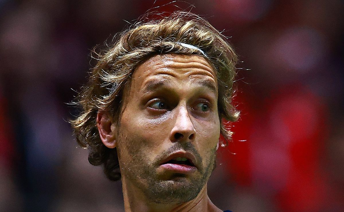 Grêmio nega sondagem por Sérgio Canales e afasta negociação por camisa 10 para 2026