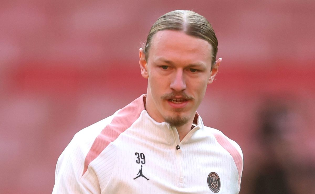 Quem é Matvey Safonov, goleiro do PSG que defendeu 4 pênaltis do Flamengo na final do Intercontinental