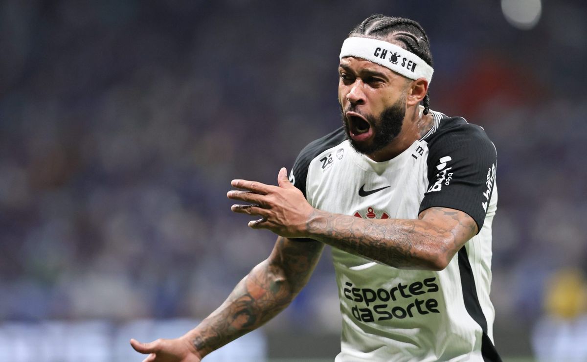 Memphis Depay se irrita ao ser substituído por Dorival Júnior em Corinthians x Vasco
