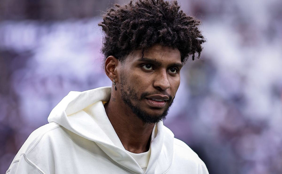 Hugo Souza detalha como nó tático de Diniz fez Vasco barrar o Corinthians: “mexeu com a nossa cabeça”