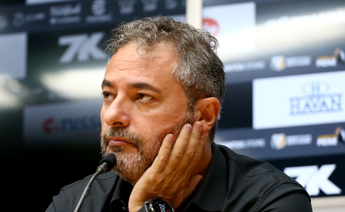 Vai embora do Santos: Alexandre Mattos é informado e irá negociar pupilo da torcida, JP Chermont