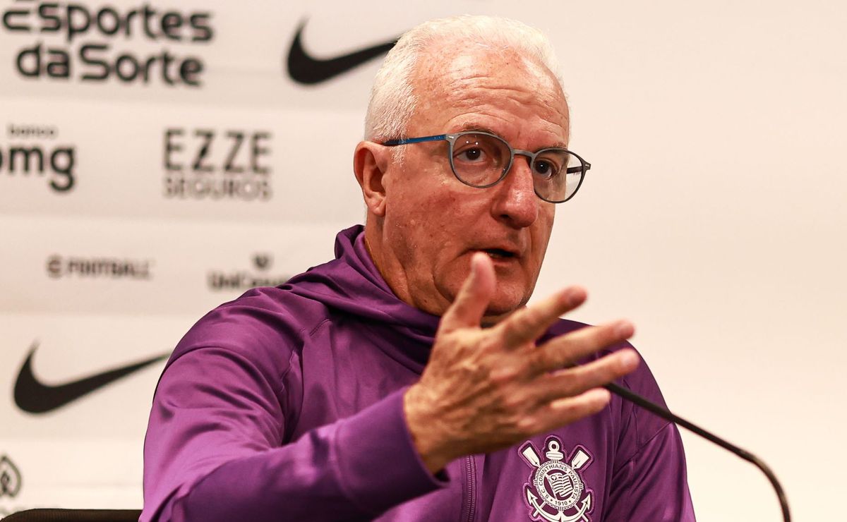 Dorival Júnior elogia Vasco após empate sem gols em Itaquera: “Adiantaram muito bem a marcação”