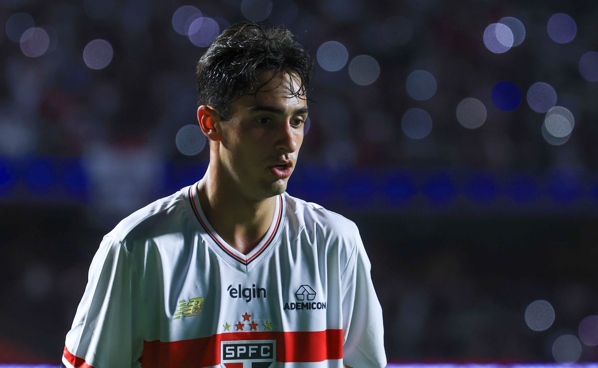 Após negócio entre Botafogo e São Paulo deslanchar, Rodriguinho tem renovação na geladeira