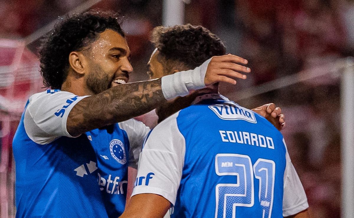 Grêmio recebe sugestão para contratar Eduardo, ex-Botafogo e Cruzeiro, toma decisão e não se empolga