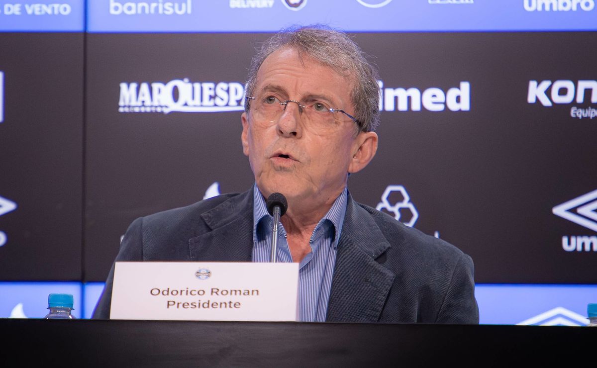 Reformulação começa torta com contratos renovados e divergências internas que desafiam novo comando do Grêmio