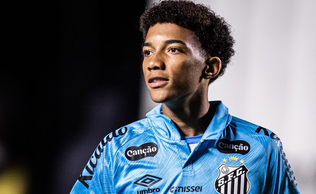 Robinho Jr. ainda não recebeu ofertas da Europa para deixar o Santos, afirma jornalista