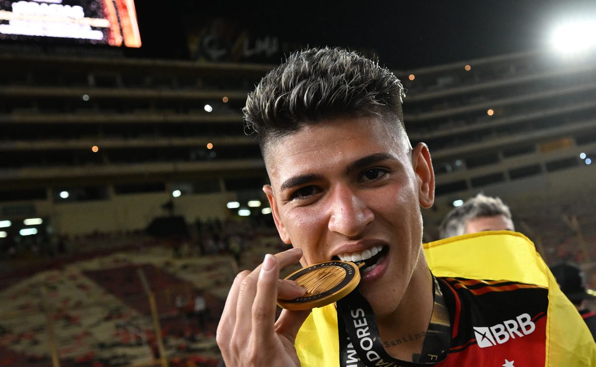 Olympique de Marseille quer assinar com Carrascal e aceita pagar mais de R$ 120 milhões ao Flamengo