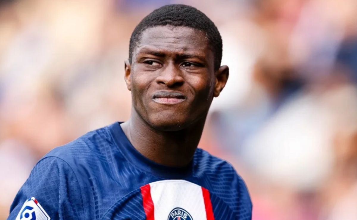 Destaque em PSG x Flamengo, Nuno Mendes faz análise sincera sobre nível técnico rubro-negro