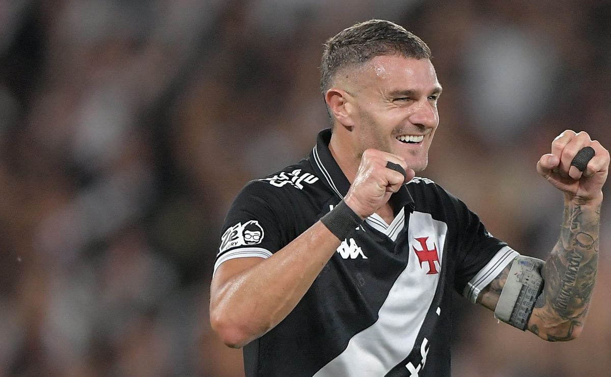 Decisivo desde 2023, Vegetti busca seu primeiro título pelo Vasco da Gama