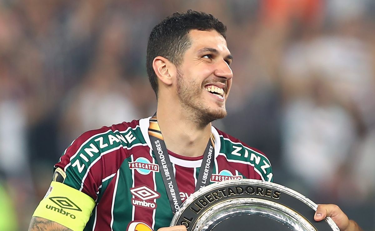 Zenit muda rota e barra venda de Nino, frustrando planos do Cruzeiro no mercado