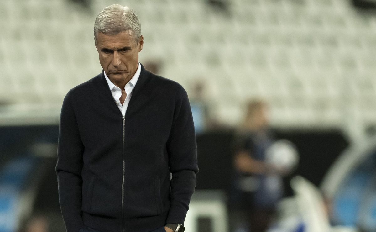 Luís Castro já chega mandando geral embora do Grêmio e lista de dispensa será efetivada