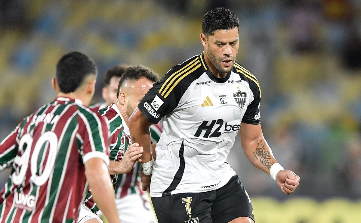 Fluminense ainda espera posicionamento de Hulk e irá aguardar até janeiro para retomar negociação