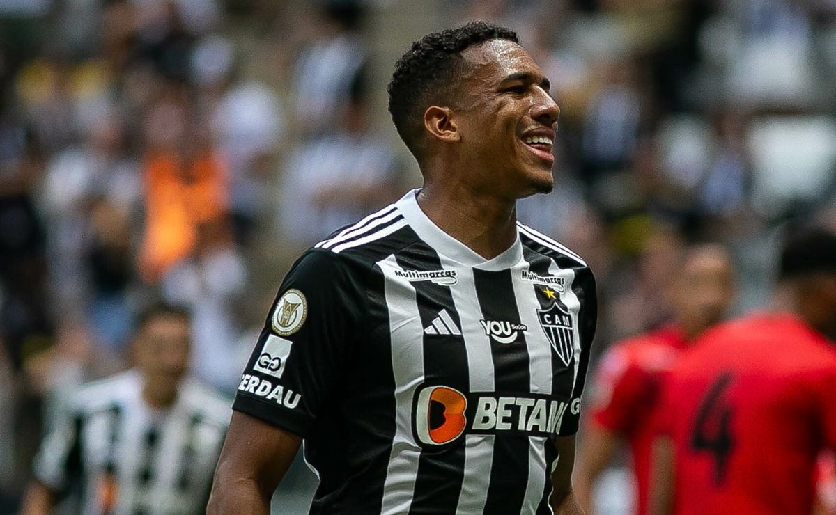 Palacios, emprestado pelo Atlético-MG, tem futuro incerto no Al-Wasl e pode voltar em breve