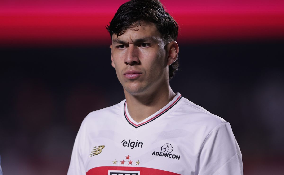 Botafogo não para em Ferraresi e ainda quer contratar outro zagueiro no mercado da bola