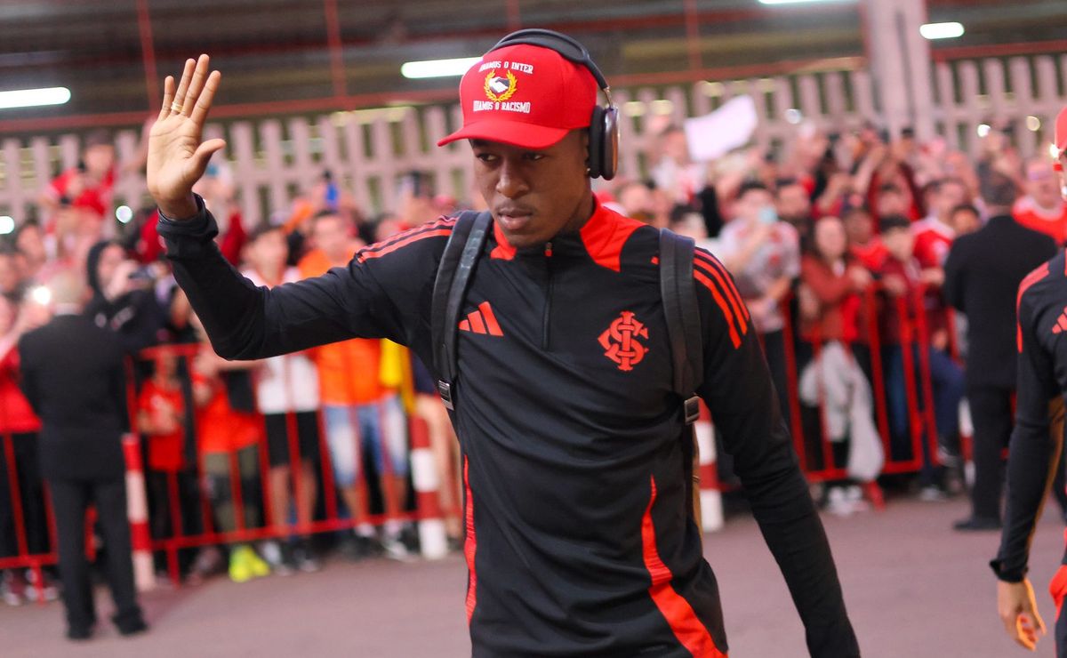 Flamengo tem proposta por Vitão recusada pelo Inter e negociação pode ganhar novo capítulo com pedido do zagueiro