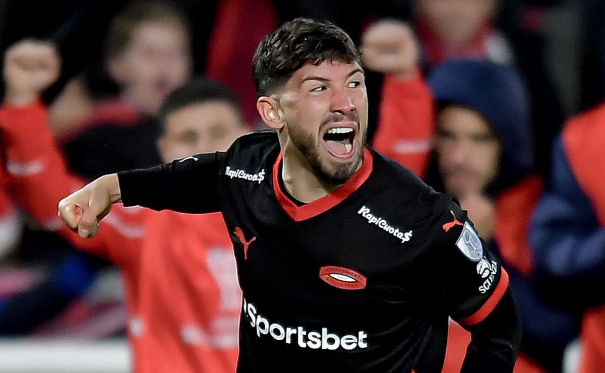Alvo do Santos, Felipe Loyola soma 14 participações em gols pelo Independiente na temporada