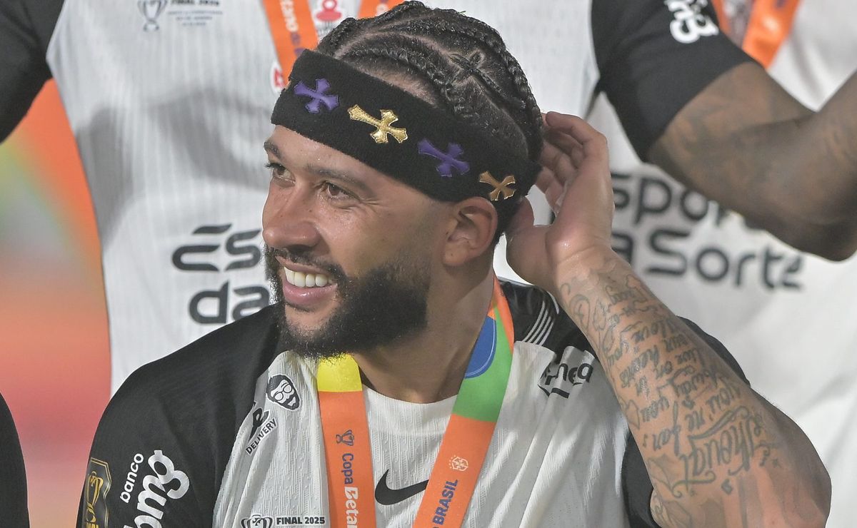 Memphis Depay gera climão no Corinthians com acusação e conselheiros exigem rescisão