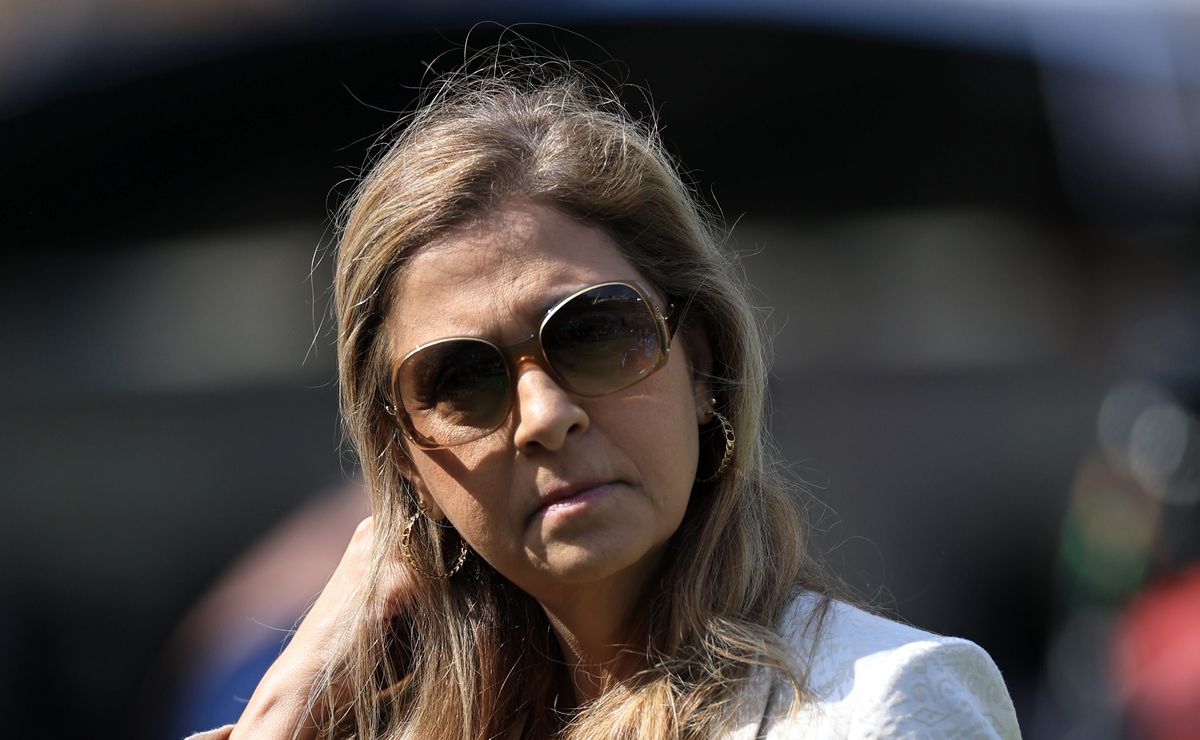 Abel Ferreira quer mais agilidade do Palmeiras para fechar com novos reforços e Leila Pereira age nos bastidores