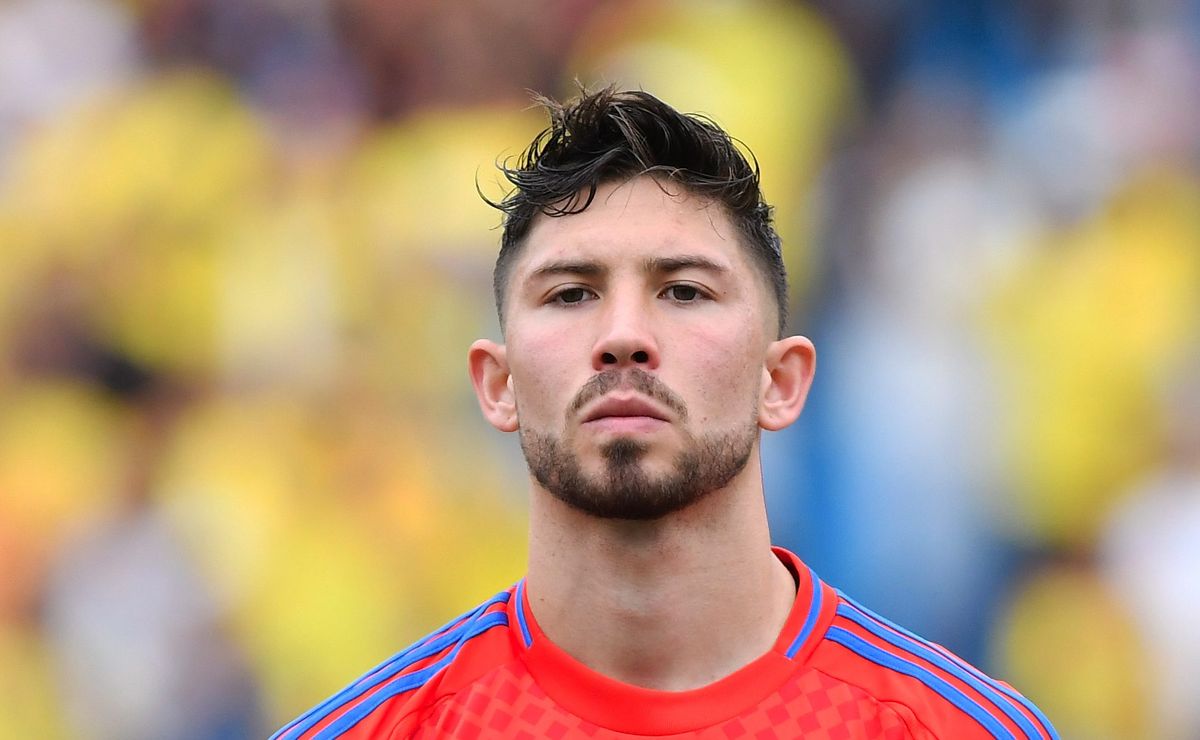 Santos fecha acordo verbal com Felipe Loyola e Independiente pede mais dinheiro para concluir negociação