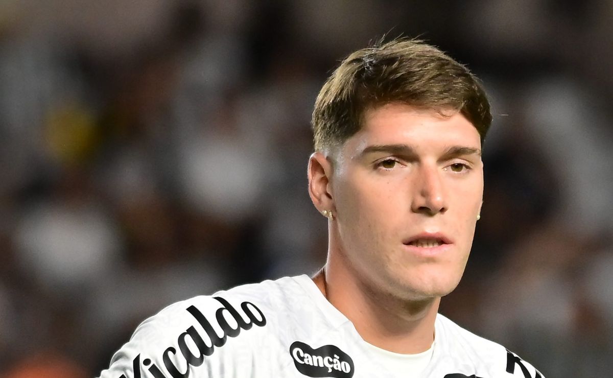 Independiente faz contato com Santos para contratar Rollheiser e Peixe veta empréstimo do meia argentino