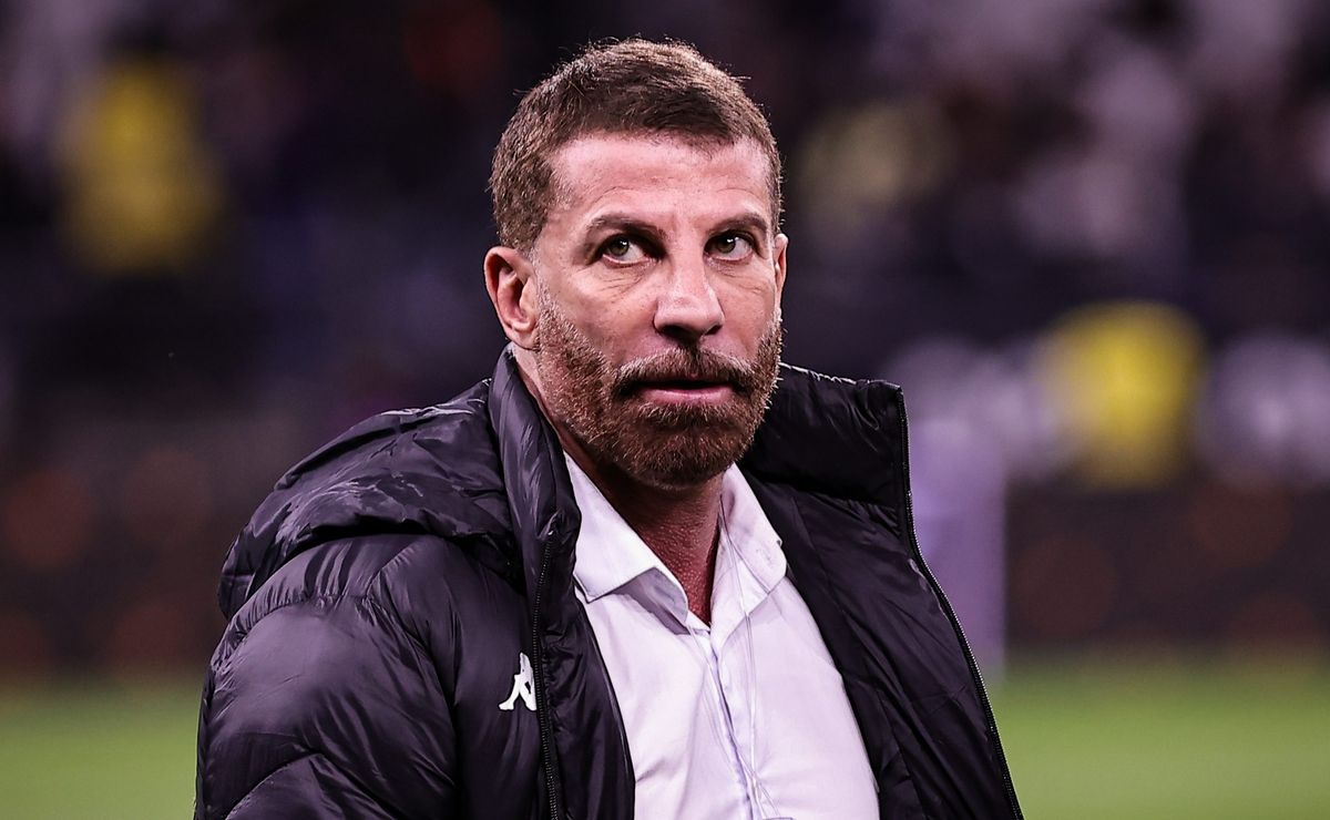 Vasco mira Luan Cândido e Pedrinho avalia lateral que pertence ao Red Bull Bragantino