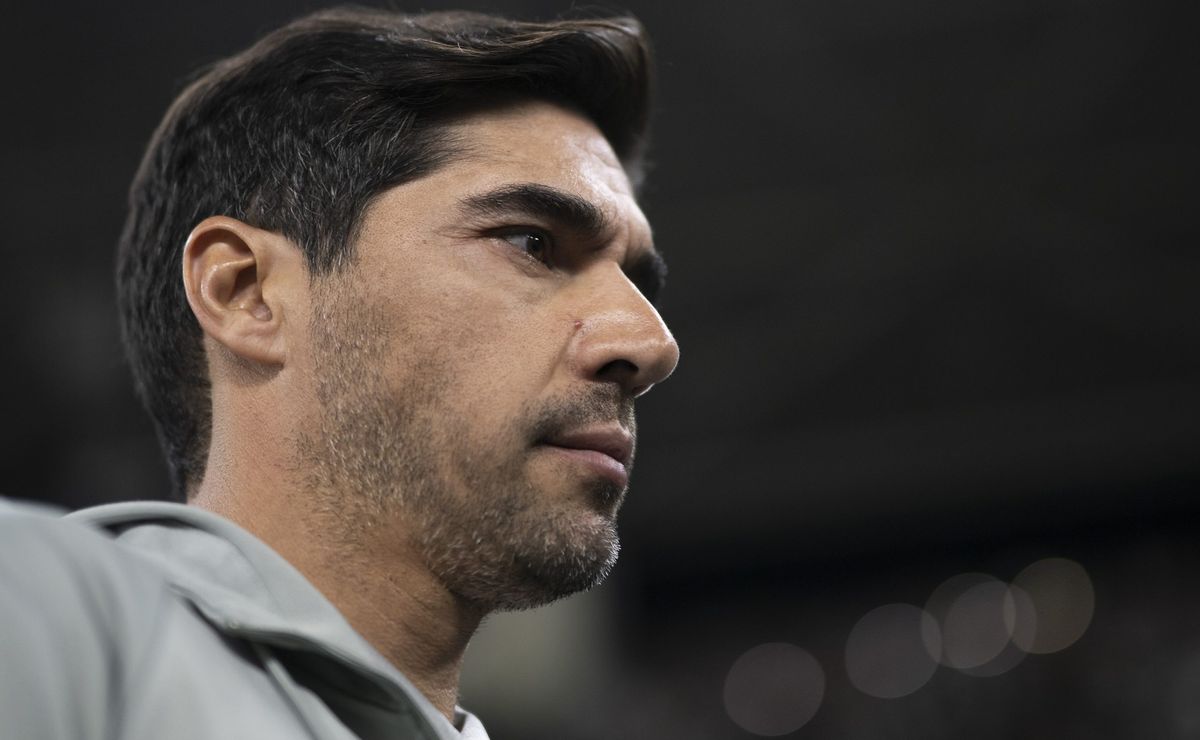 Estrela do Botafogo entra na mira do Palmeiras, e Abel Ferreira pede contratação de Marlon Freitas