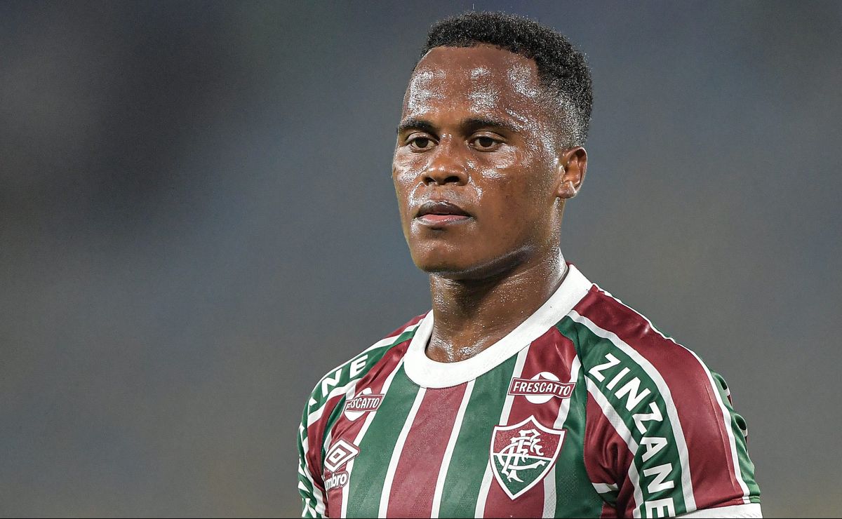 Mesmo longe do Flu, Arias termina 2025 liderando quatro estatísticas ofensivas do Fluminense