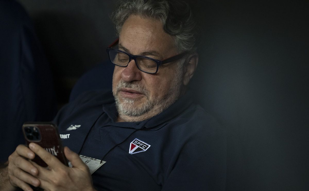 Diretoria do São Paulo definiu perfil de investimento no mercado e não prevê grande investimento 