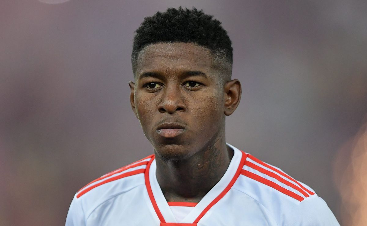 Cruzeiro corre risco real de levar chapéu do Flamengo por Vitão após ‘detalhe’ fazer negócio travar